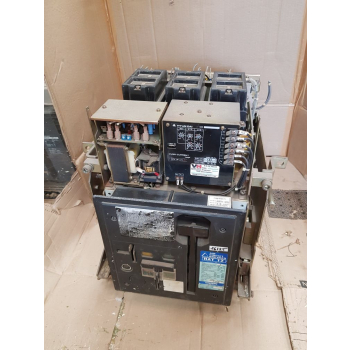 Hyundai Hat 12 Air Circuit Breaker 3-pole 660V Ac 1250A 50/60 Hz