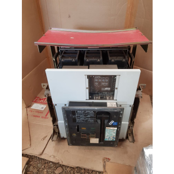 Hyundai Hat 25 Air Circuit Breaker 2500A 660V 50/60Hz 3 Pole